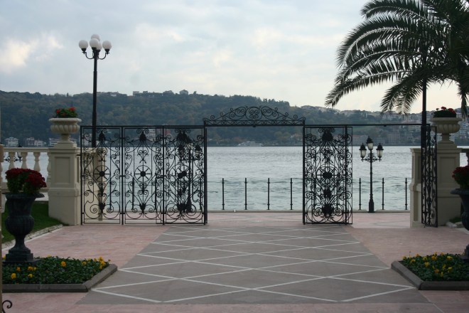 A Ásia e o Bósforo vistos do Çiragan Palace Kempinski em Istambul